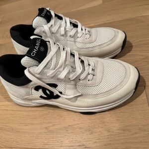 Chanel CC sneaker